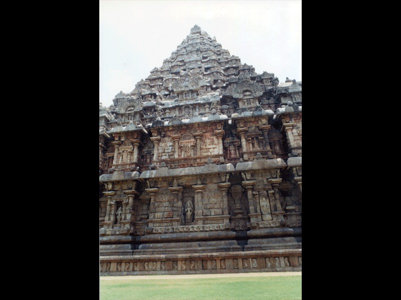 064-india011-brihadisvara-temple--Thanjavur