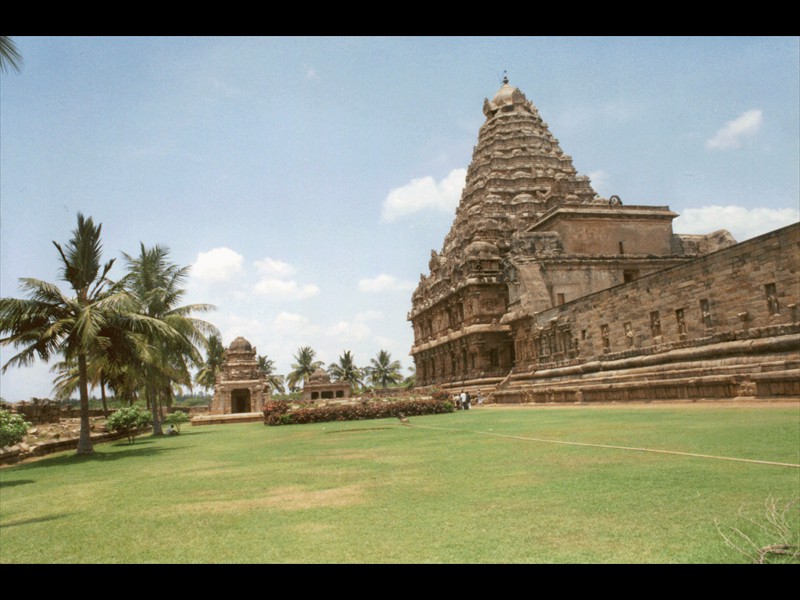 064-india018-brihadisvara-temple--Thanjavur