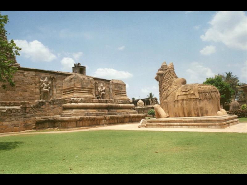 064-india019-brihadisvara-temple--Thanjavur