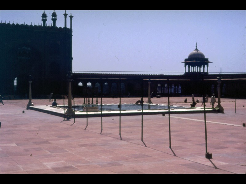 Jama Masjid - Vasca quadrata per le abluzioni