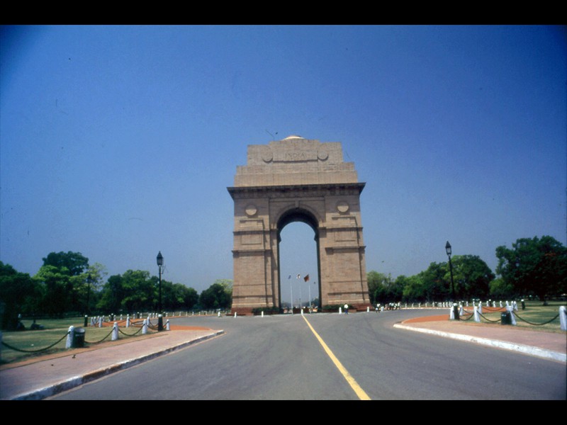 India Gate arco di trionfo eretto dagli inglesi nel 1921 in memoria dei 100.000 soldati indiani morti nella prima guerra mondiale