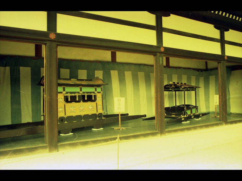 Portantine esposte nel palazzo imperiale di Kyoto