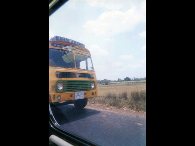 064-india001