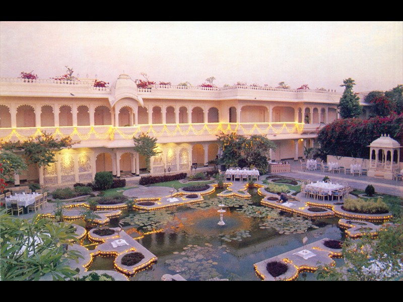 Il cortile del Lake palace