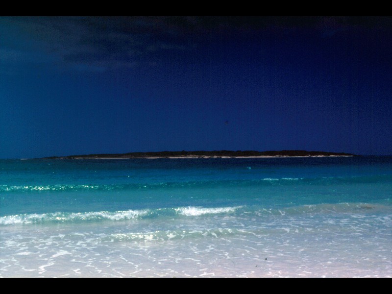 L'acqua azzurra dell'oceano Indiano